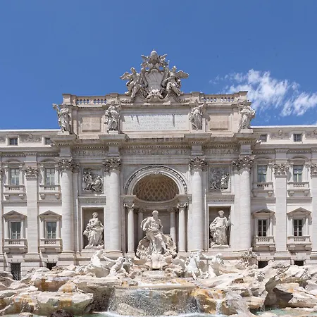 Luxury Trevi Apartment